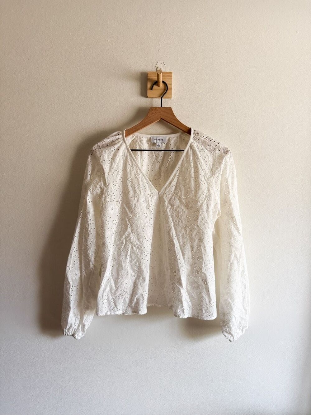 Evereve White Long Sleeve Eyelet Blouse Size S
